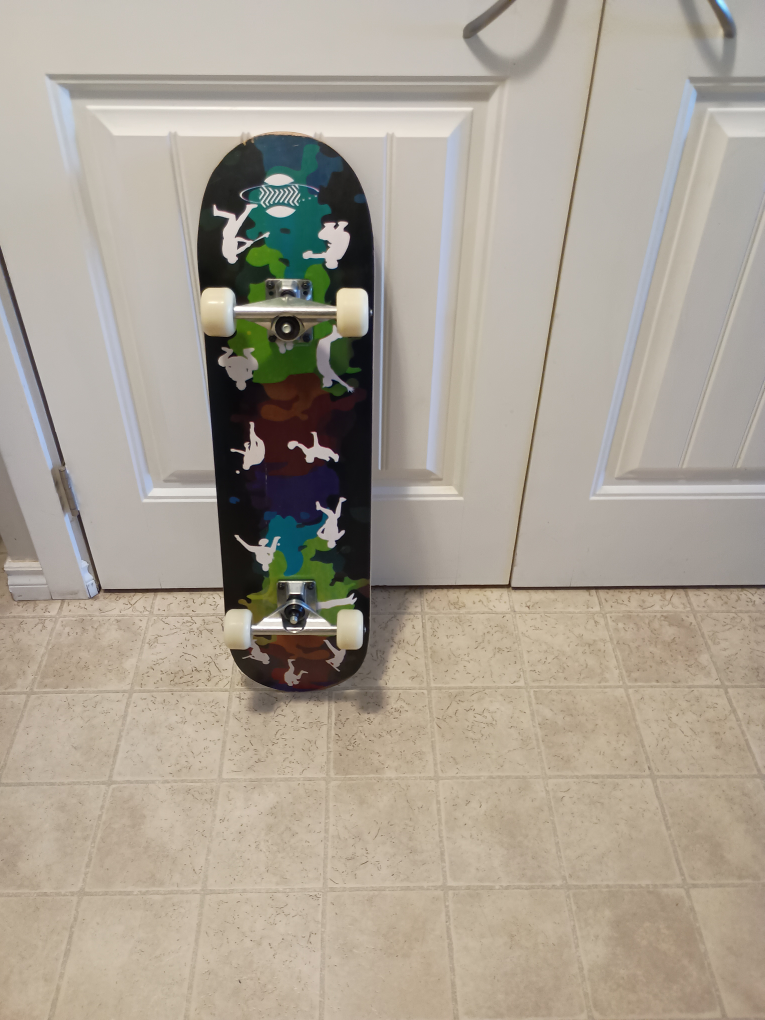 Complete Skateboard – Barely Used – Great Condition - photo 3