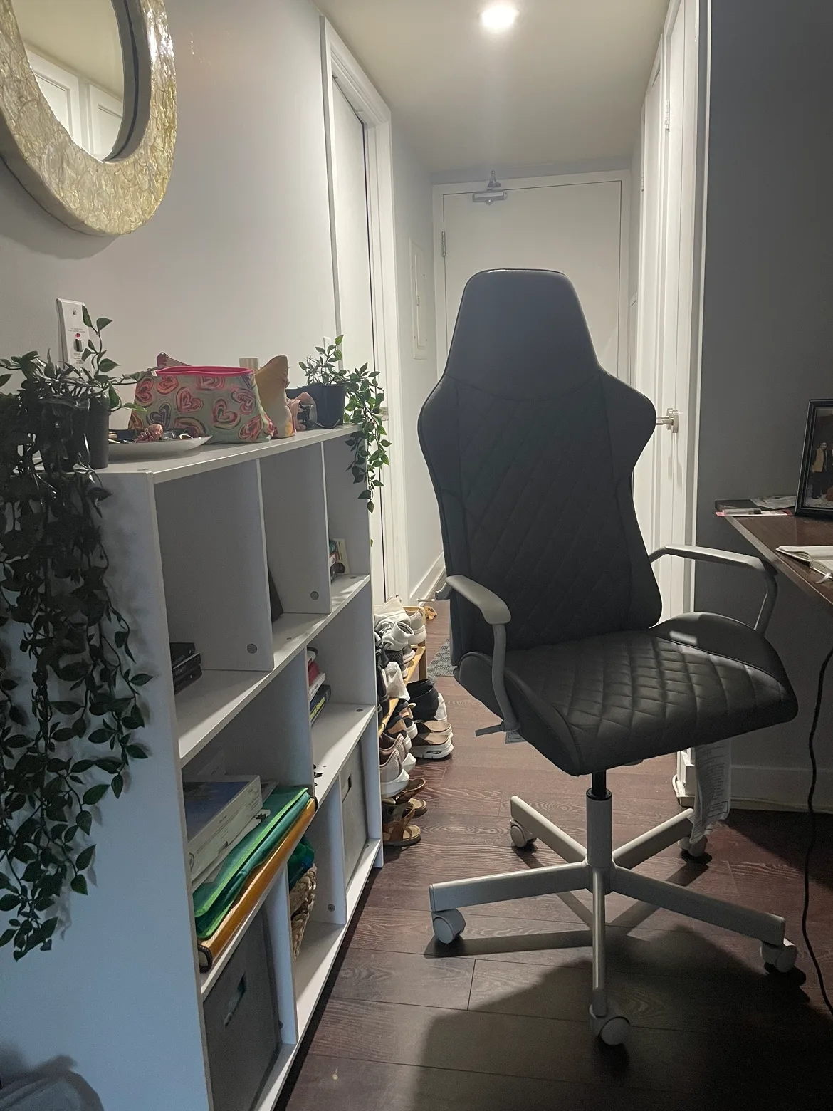 Gray Office Chair thumbnail