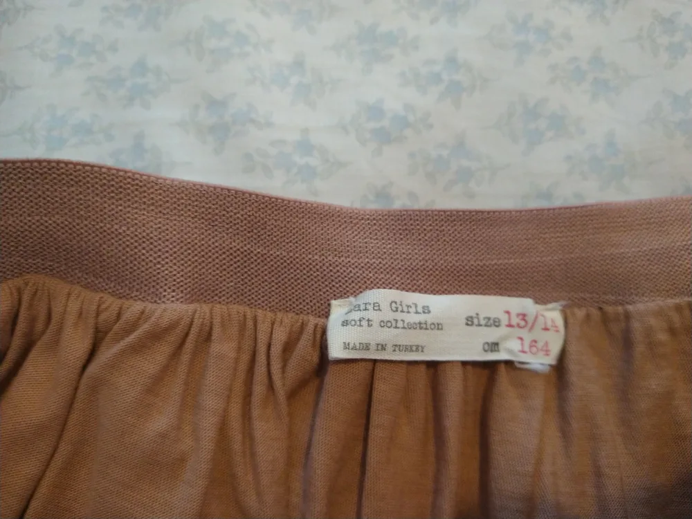 Zara Girls Tulle Skirt Size 13/14 image indicator(2)