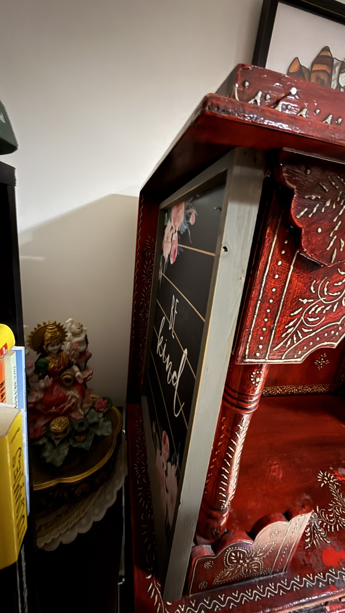 Mandir w/ Table - photo 4