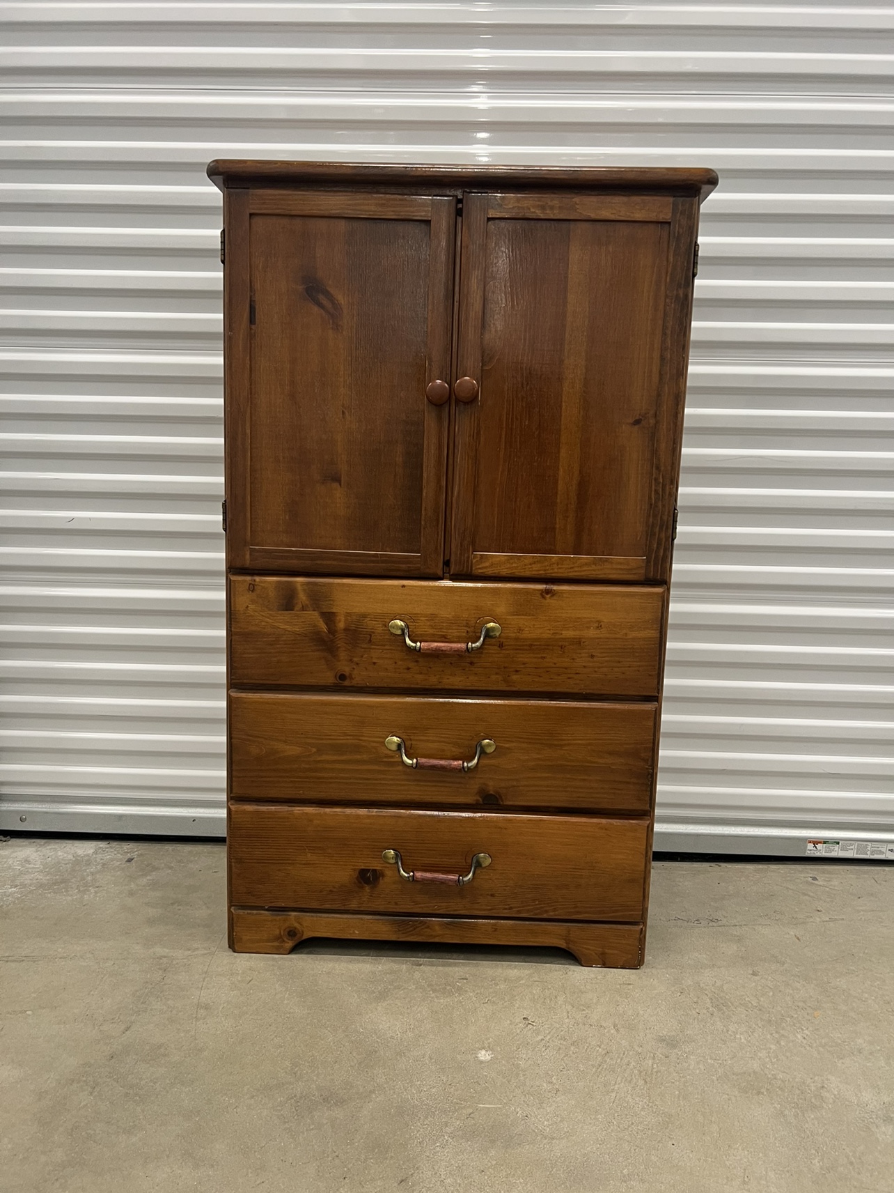 Wooden Cabinet with 3 Drawers - photo 4
