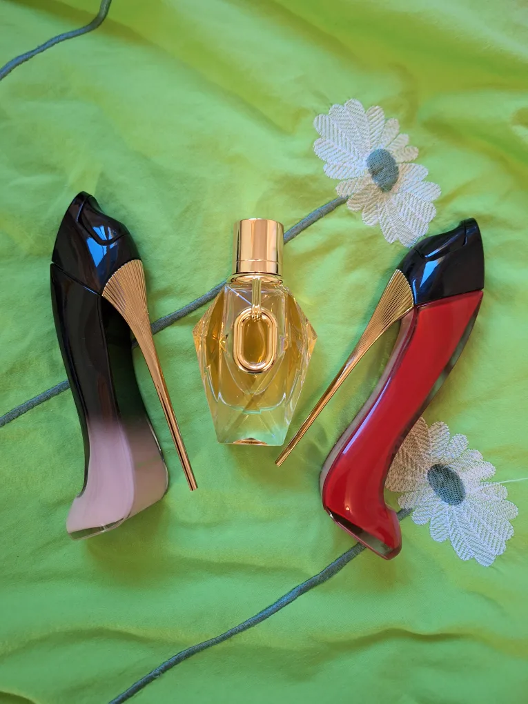 Bundle: Eau De Parfum thumbnail
