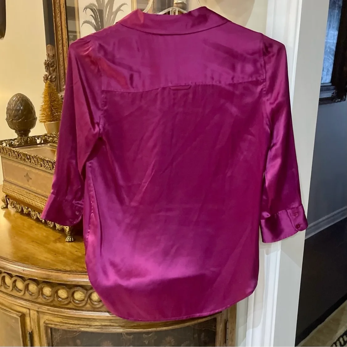 L'AGENCE Women's Silk Blouse image indicator(2)