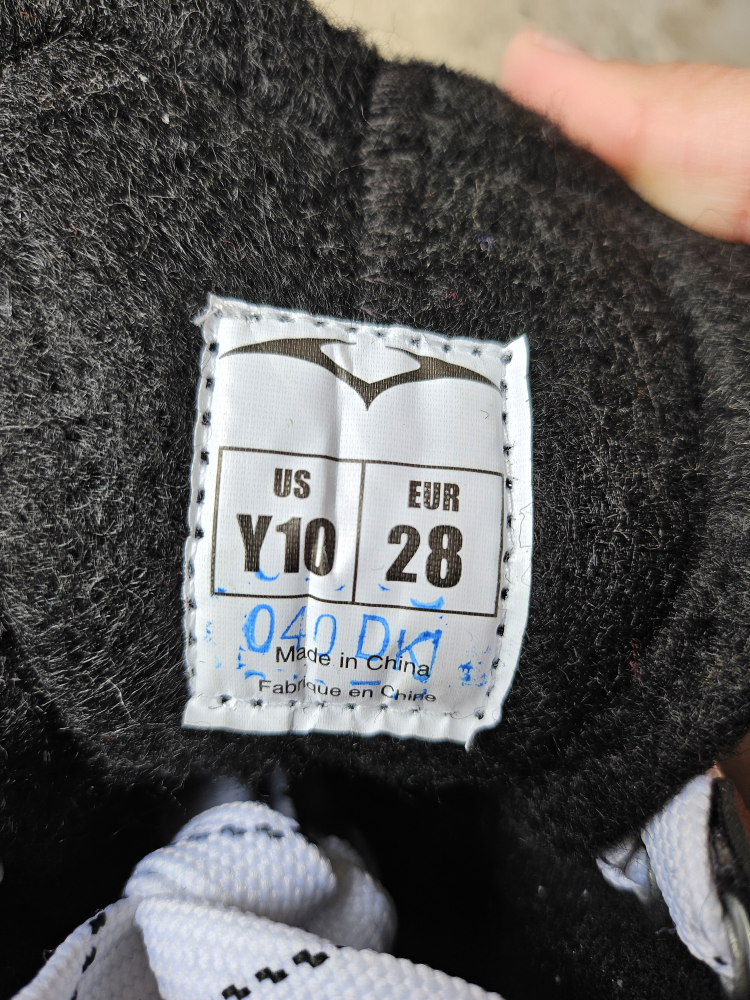Vico Kids Ice Skates Size Y10 - photo 4