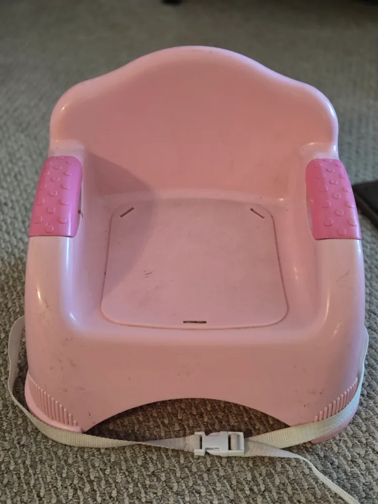 2 Pink booster seats. both for $10 image indicator(3)
