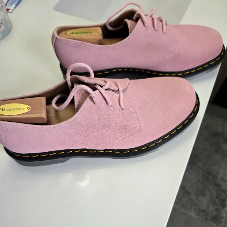 DR Martens image indicator(2)