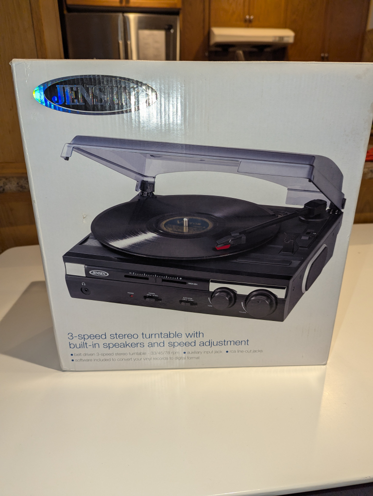 Jensen 3-Speed Stereo Turntable with Built-in Speakers