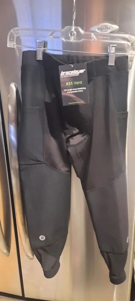 Brand New BraceLayer KS1 Vent 7/8 Length Compression Pants image indicator(2)