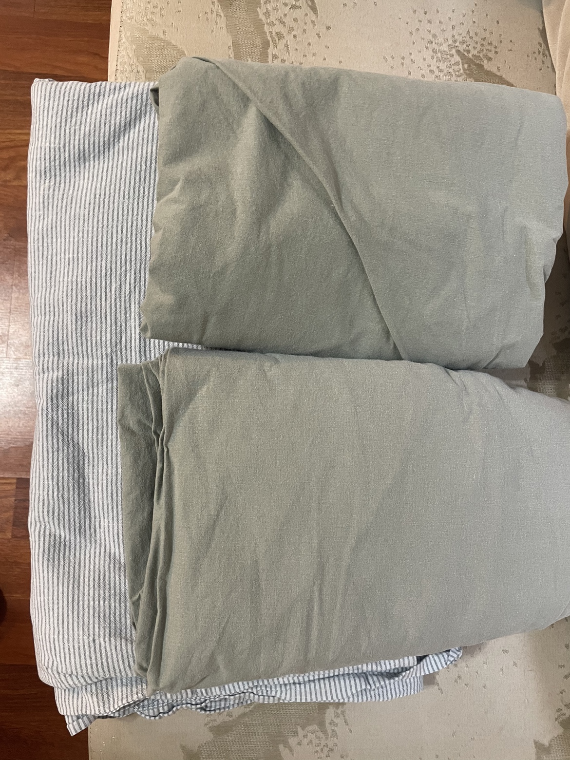 Queen Size Bedding Set - photo 3