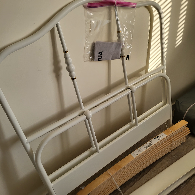 IKEA SAGSTUA Twin Bed Frame, White - photo 3