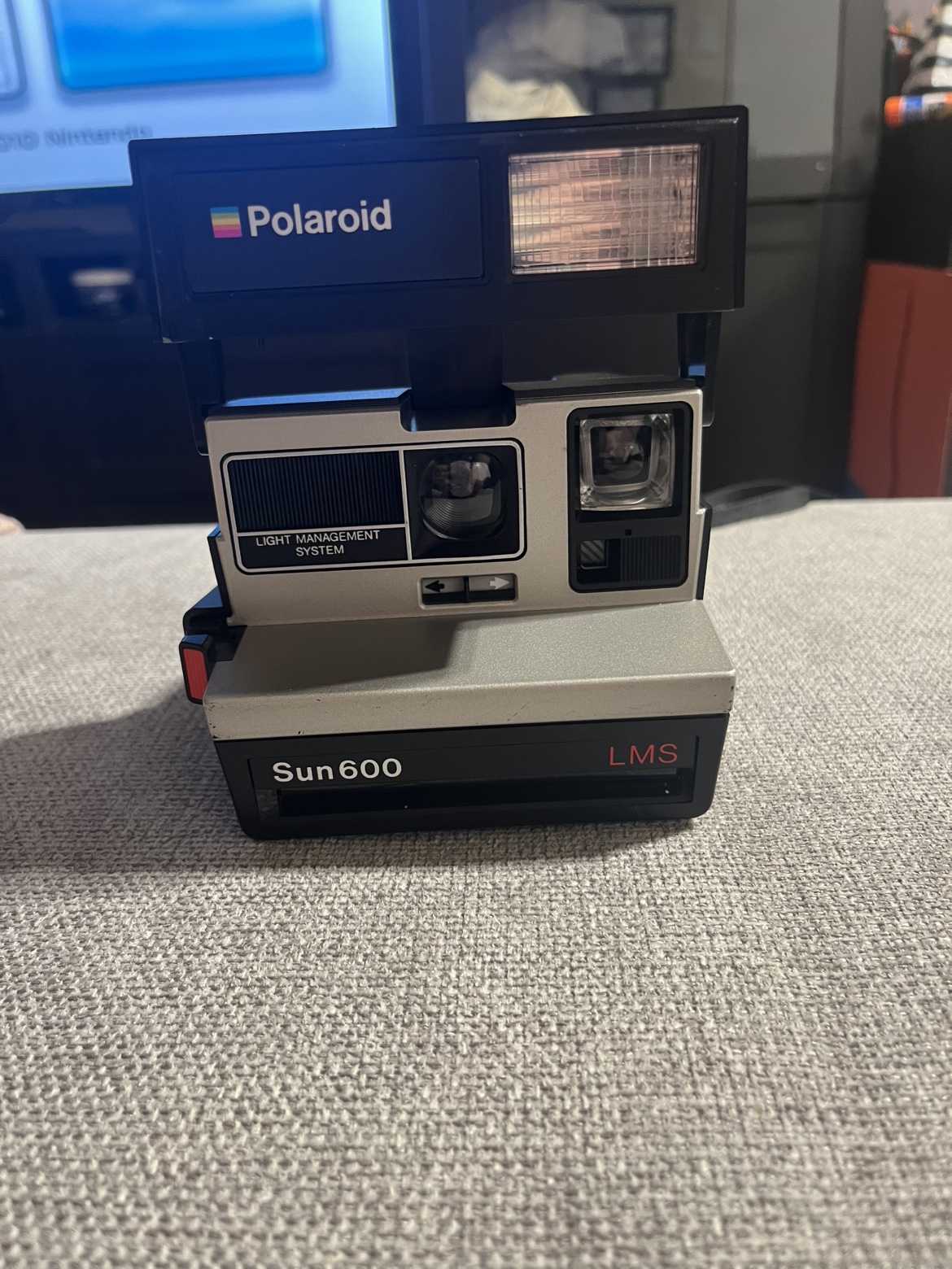 Polaroid Sun 600 Instant Camera - photo 5