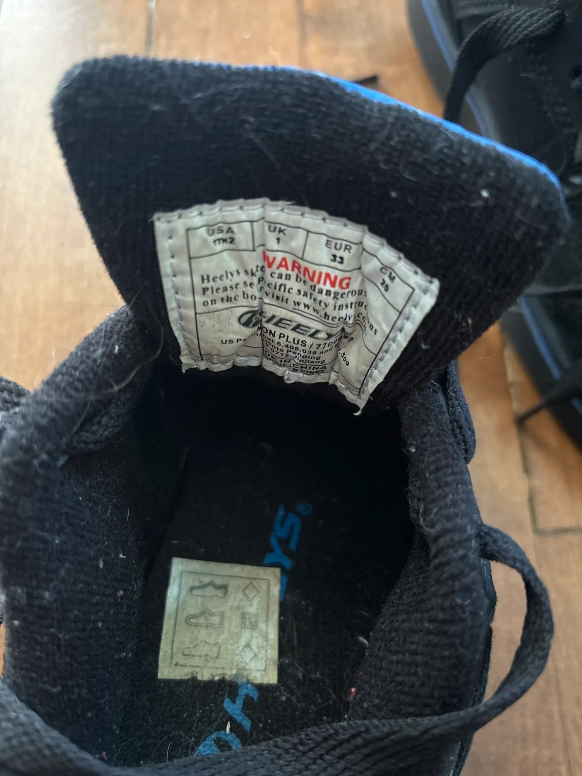 Heely's Roller Shoes image indicator(3)