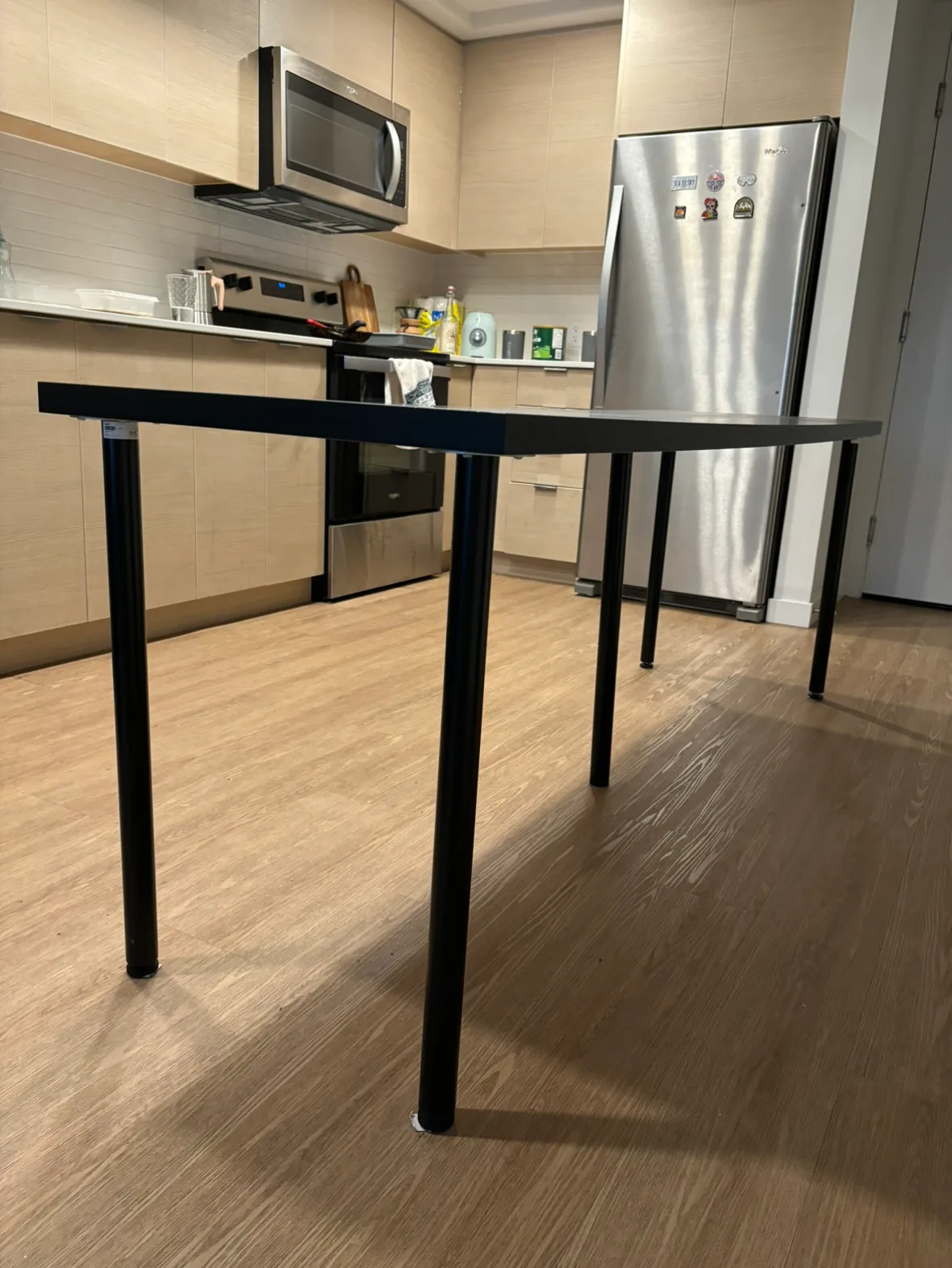 Black Kitchen Table FREE!! image indicator(3)