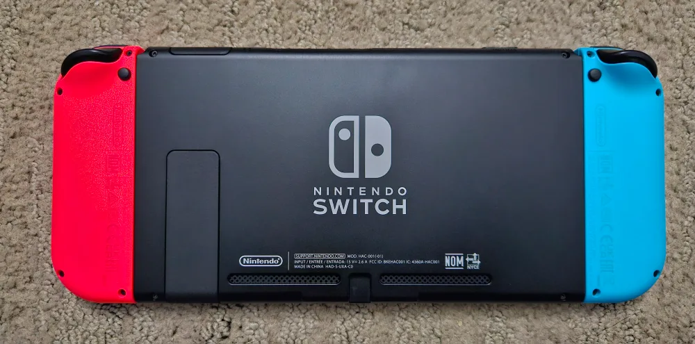 Nintendo Switch V2 Pristine Brand New Like Condition image indicator(3)
