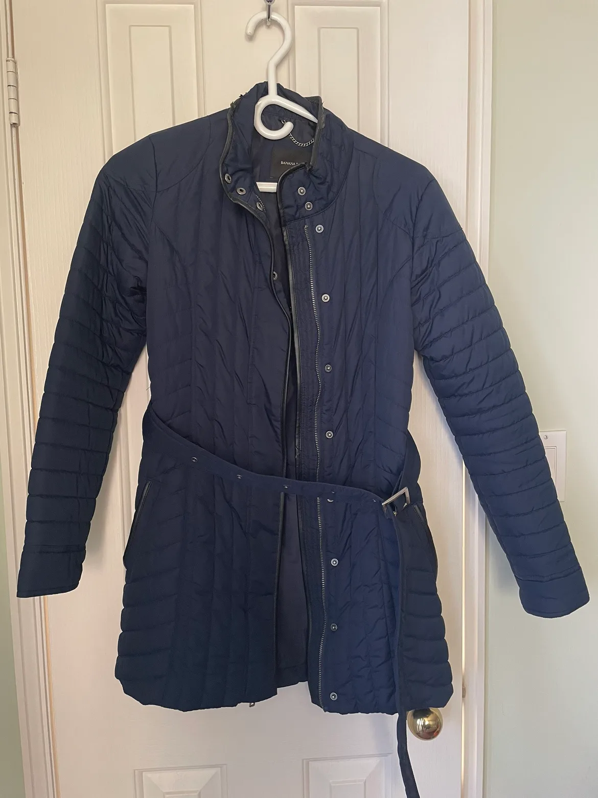 Banana Republic women’s coat image indicator(2)