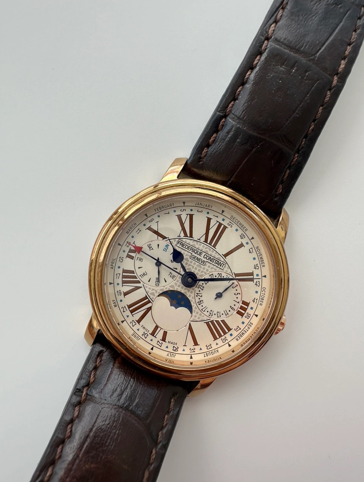 Frederique Constant Classics Business Timer in Gold