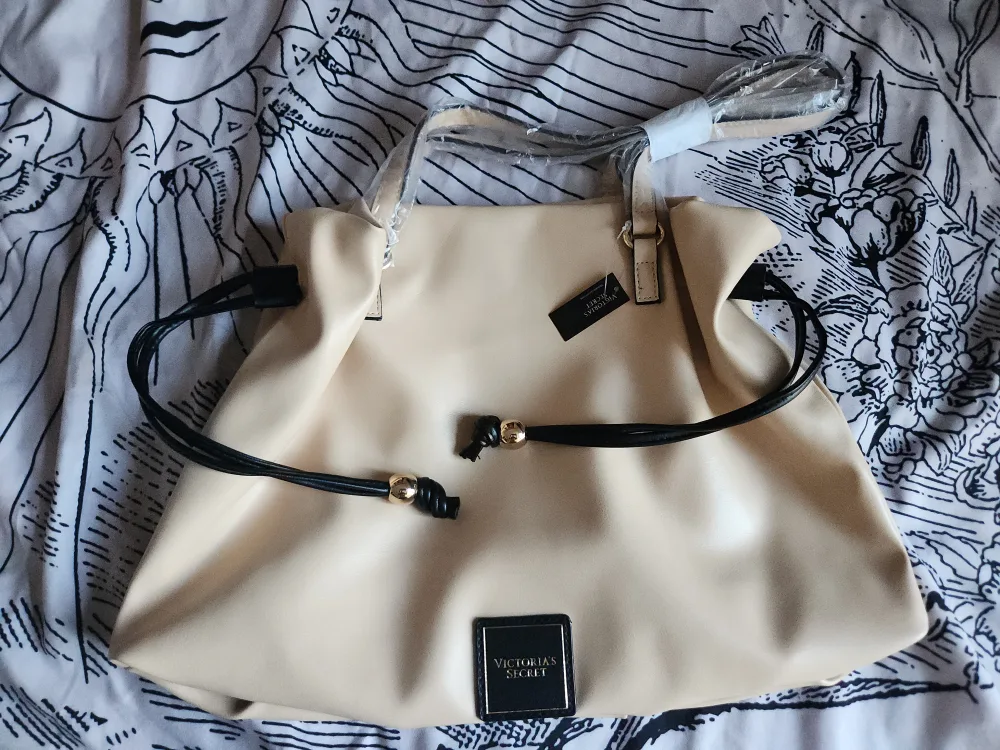 Victoria's Secret Handbag thumbnail