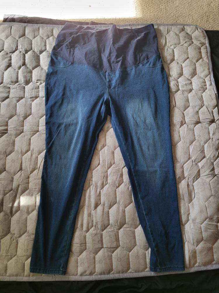 2 pairs  maternity pants size XXL - photo 2