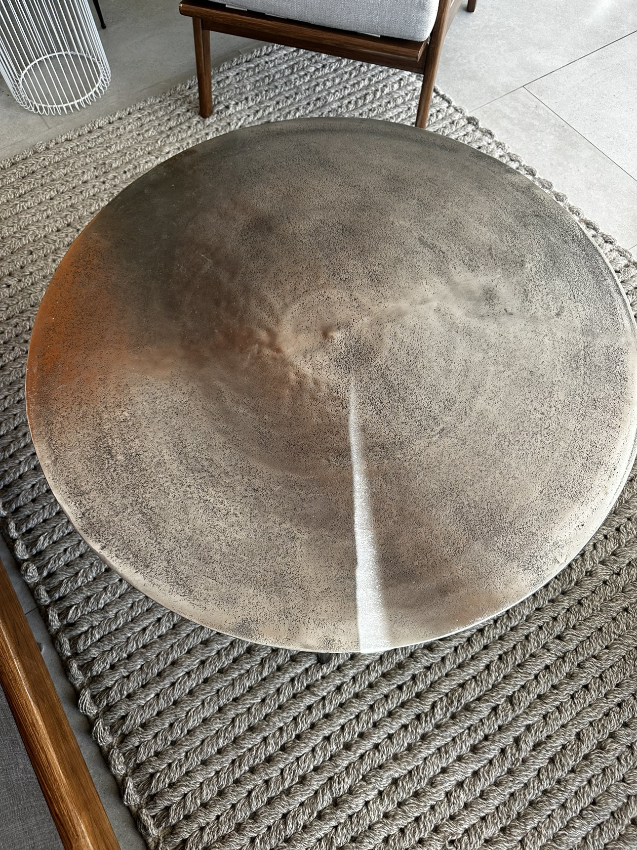Round Metal Coffee Table - photo 2