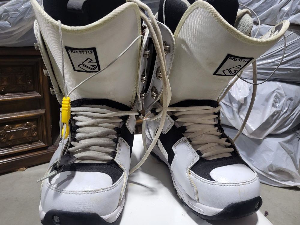 Burton Freestyle Snowboard Boots - photo 2