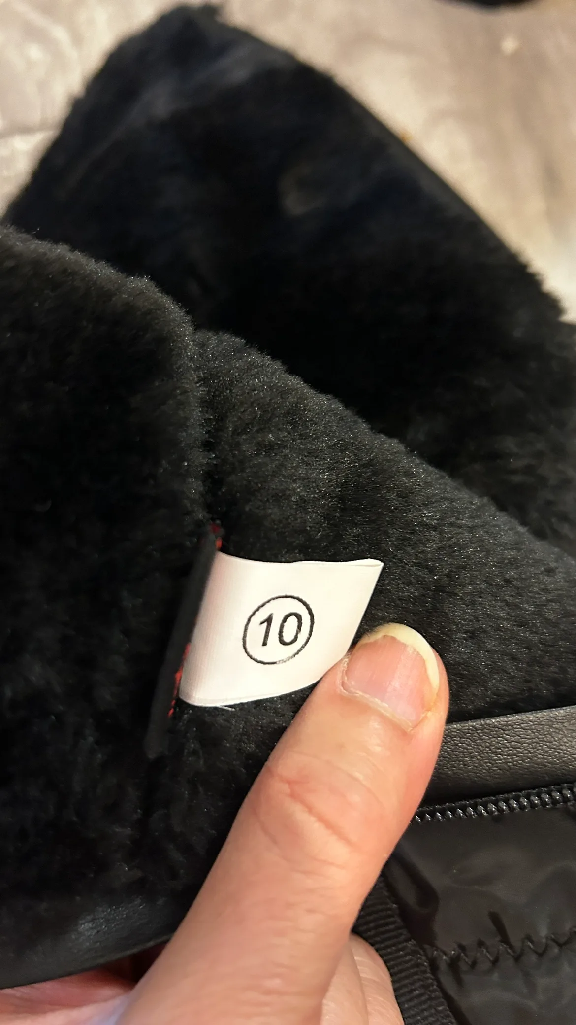 Women's Size 10 Black Boots image indicator(4)