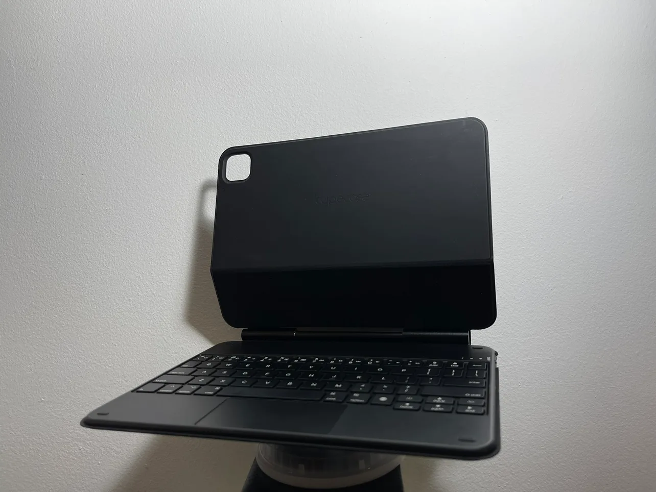 Typecase Edge Keyboard Case for iPad Pro 11” $55 image indicator(6)