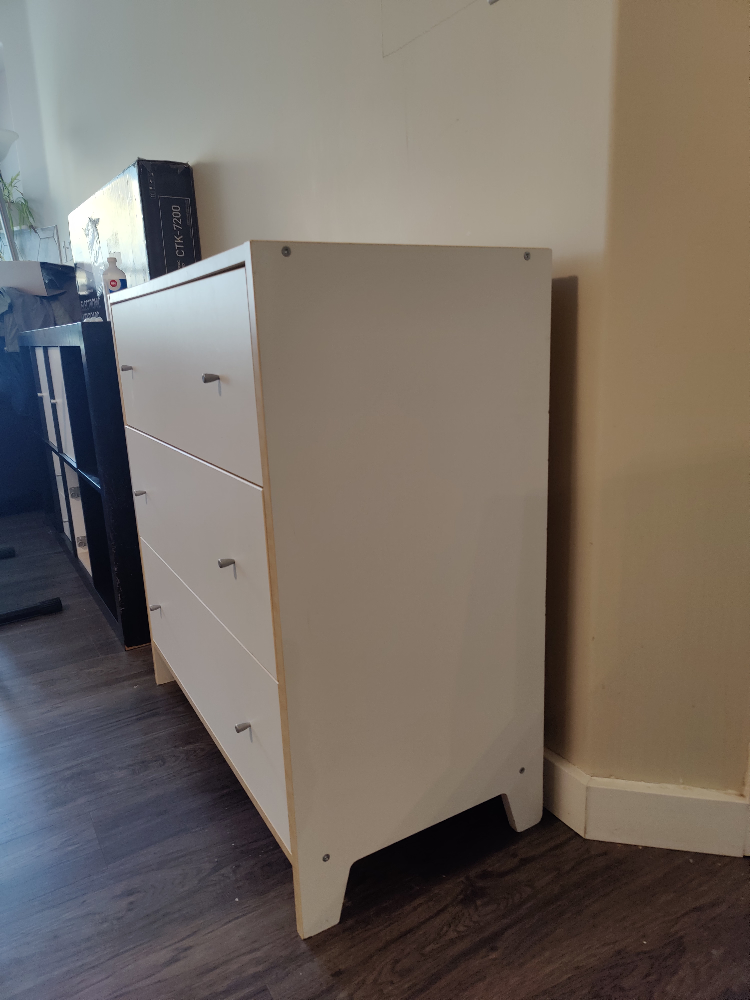 White Three Drawer Dresser - photo 2