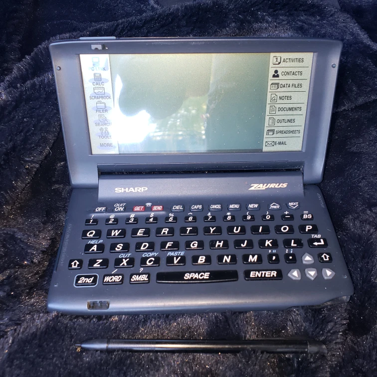 Sharp Zaurus ZR-3000 PDA
