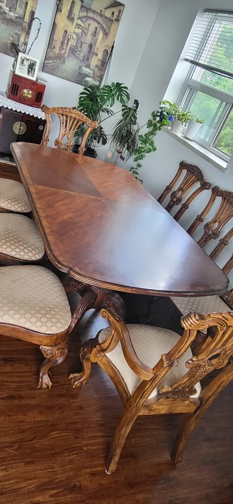 Dining Room Set with Hutch image indicator(2)