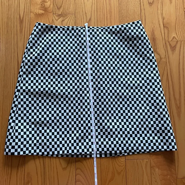 Ricki’s Black & White Checkered Skirt - Size 6 image indicator(7)