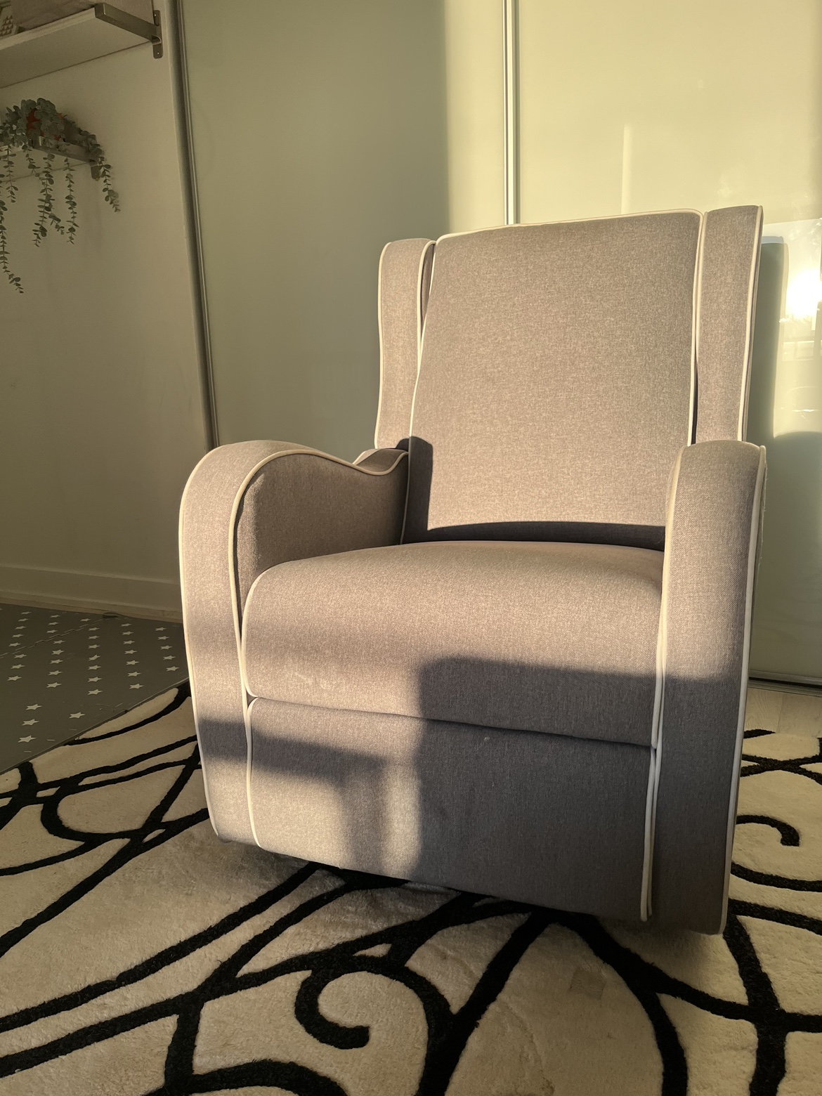 Gliding Rocker/Recliner