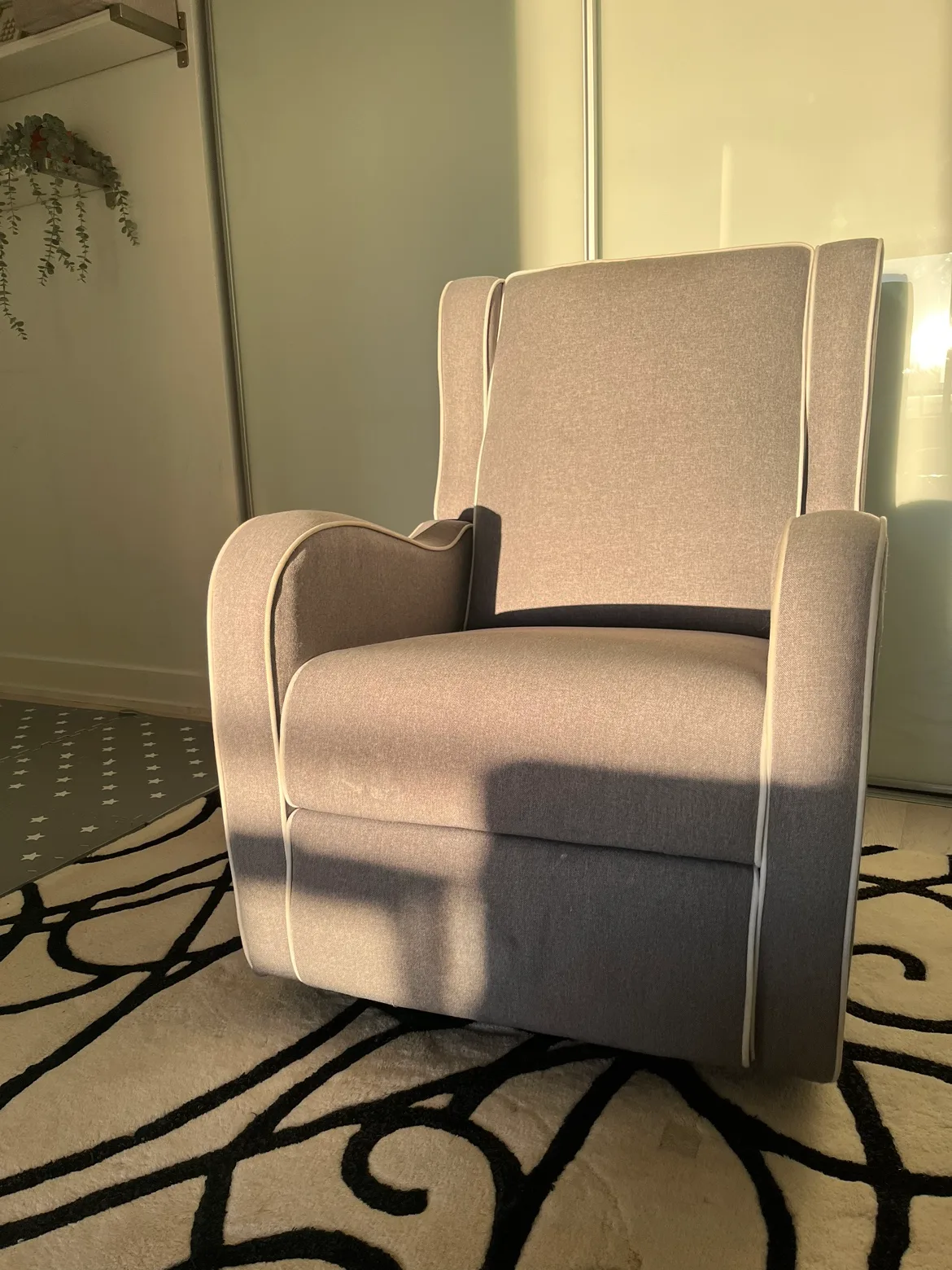 Gliding Rocker/Recliner thumbnail
