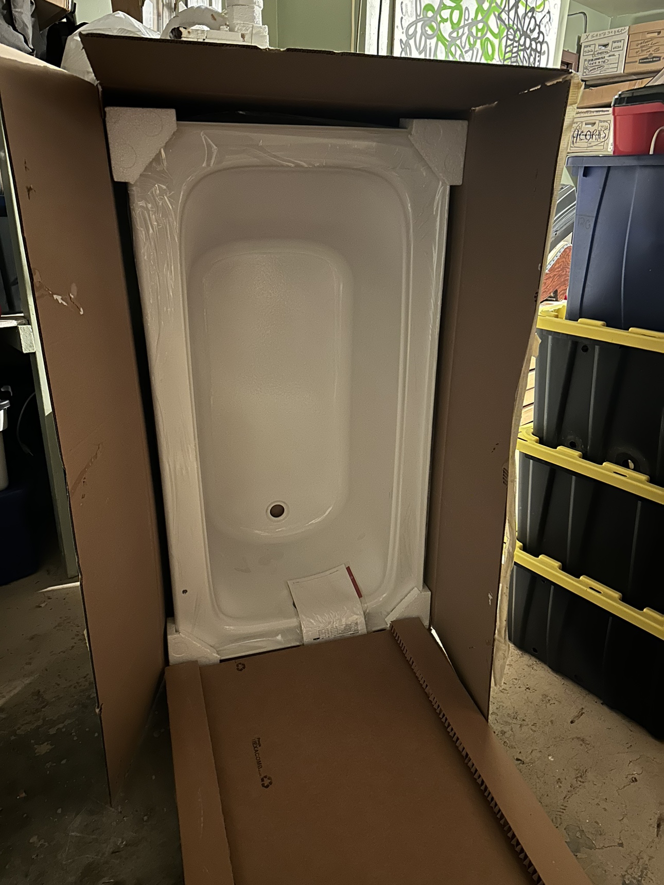 New Bathtub in Box right hand drain
