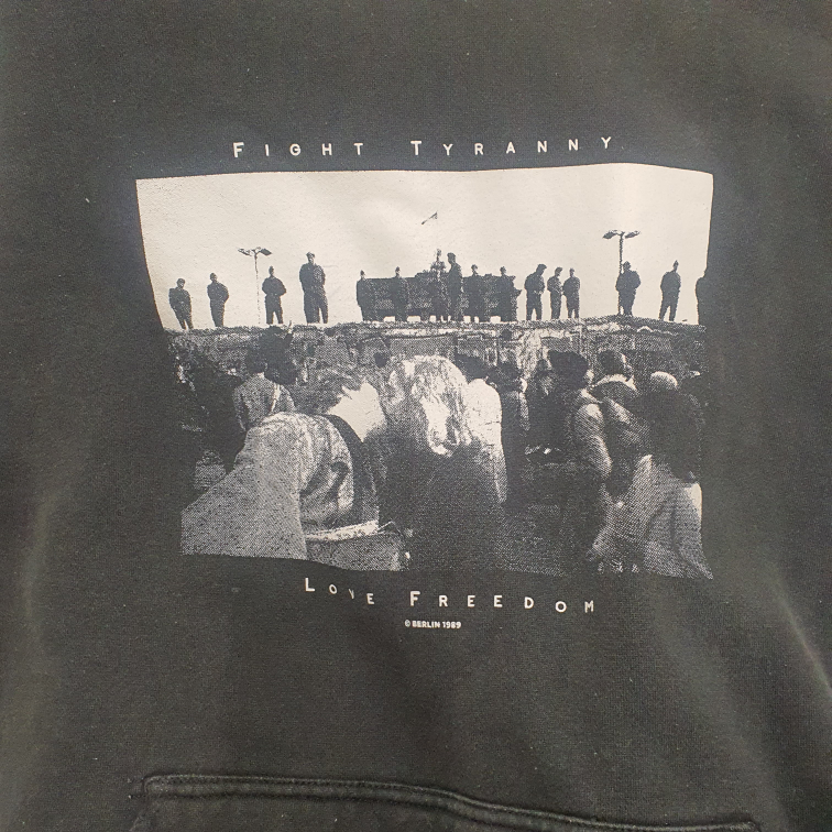 BERLIN WALL 1989 / Fight Tyranny Love Freedom Graphic Hoodie - photo 5