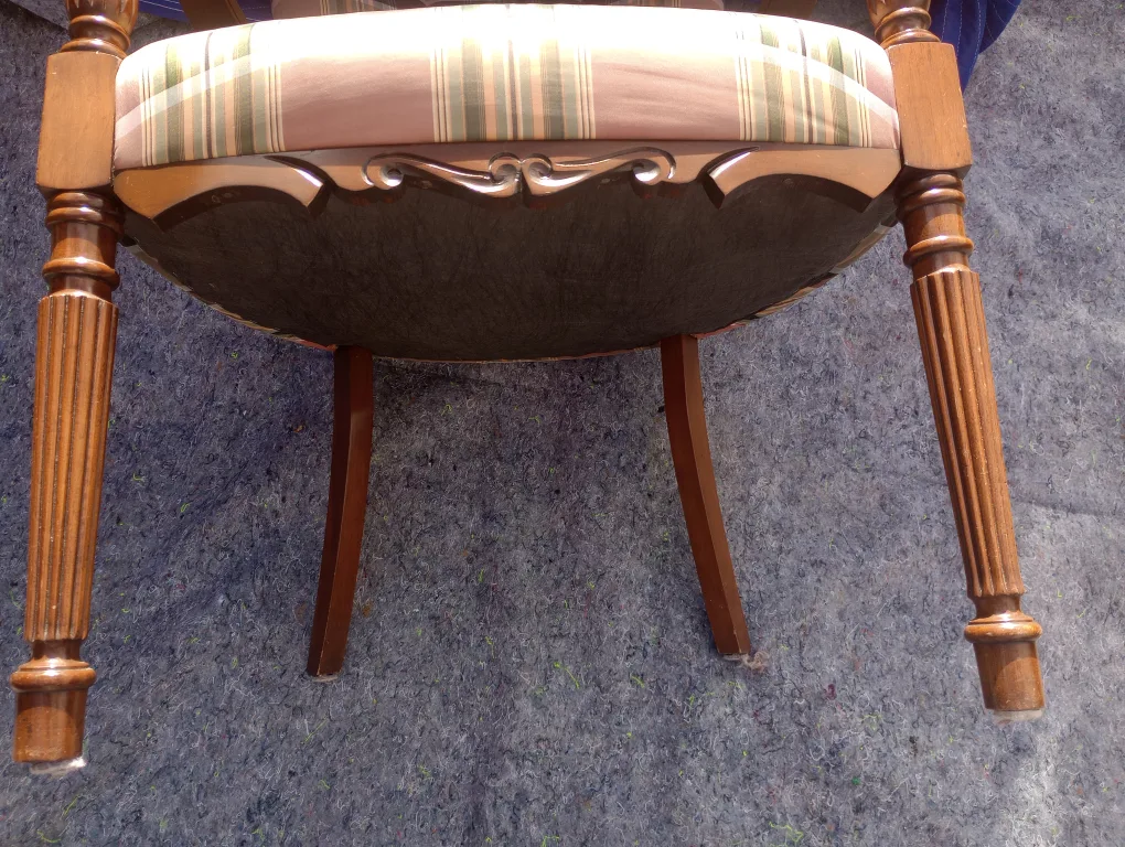 Armchair with Plaid Upholstery image indicator(4)
