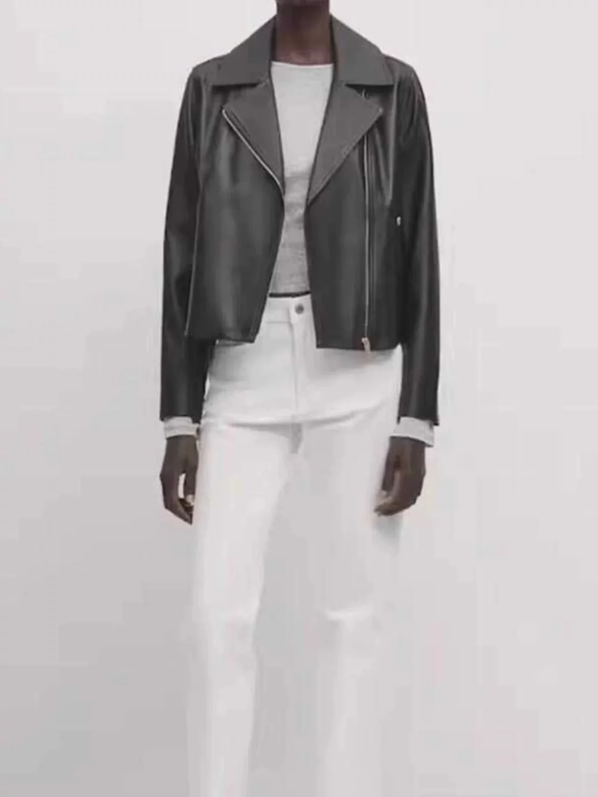 Massimo Dutti Black Leather Jacket image indicator(2)
