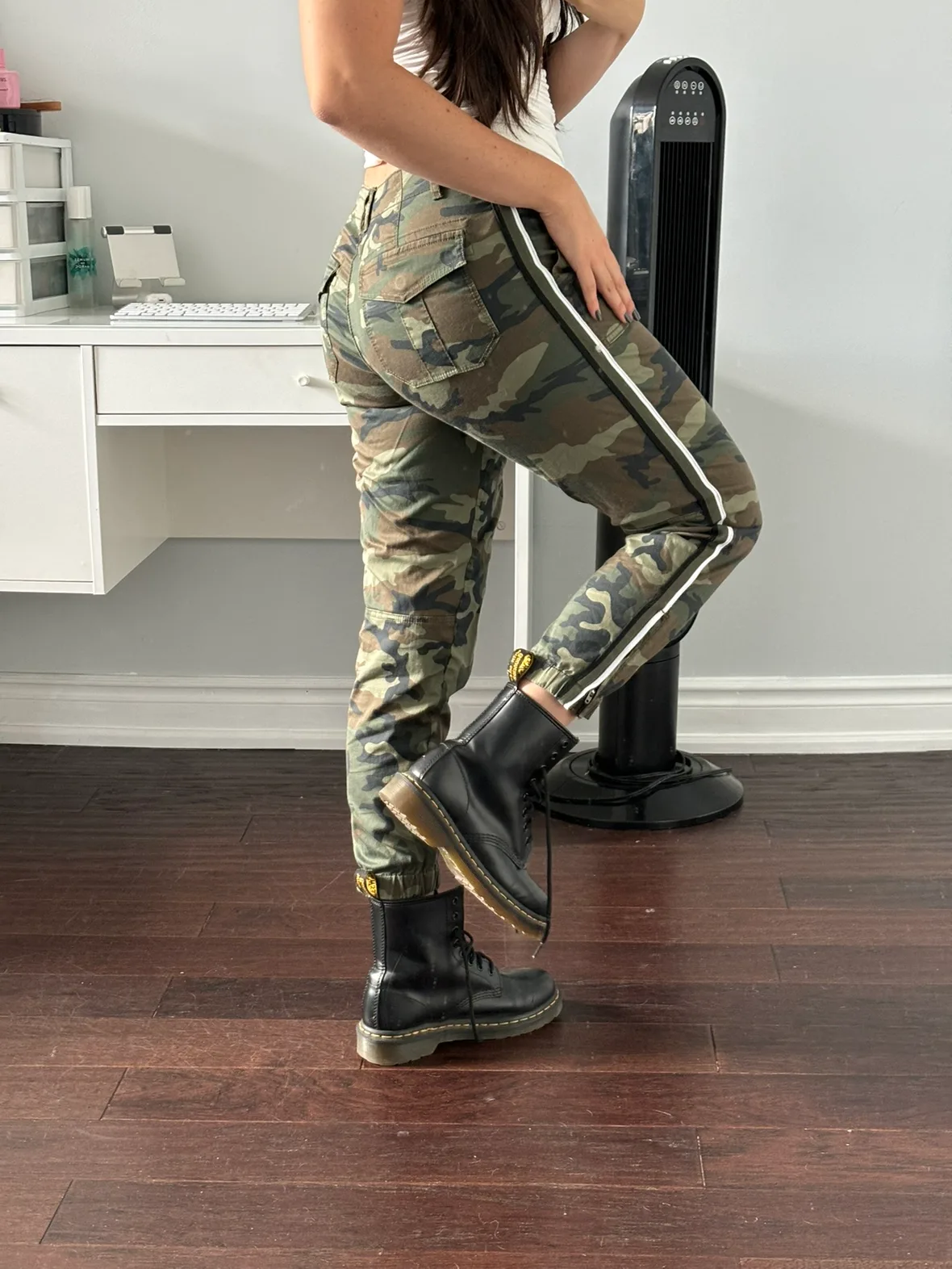 Sanctuary | Camo Jogger Pants image indicator(3)