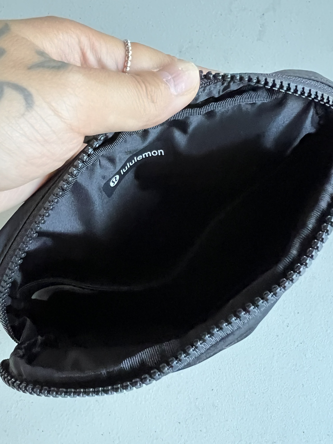 Brand New Lululemon Everywhere Bag - photo 5