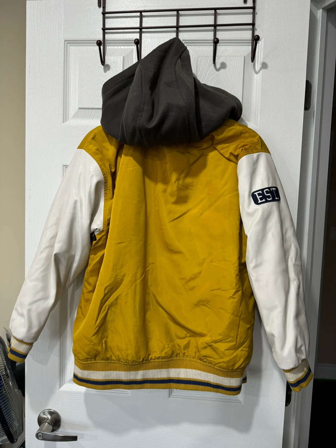 KIDS FALL JACKET NO DAMAGES ZARA image indicator(2)