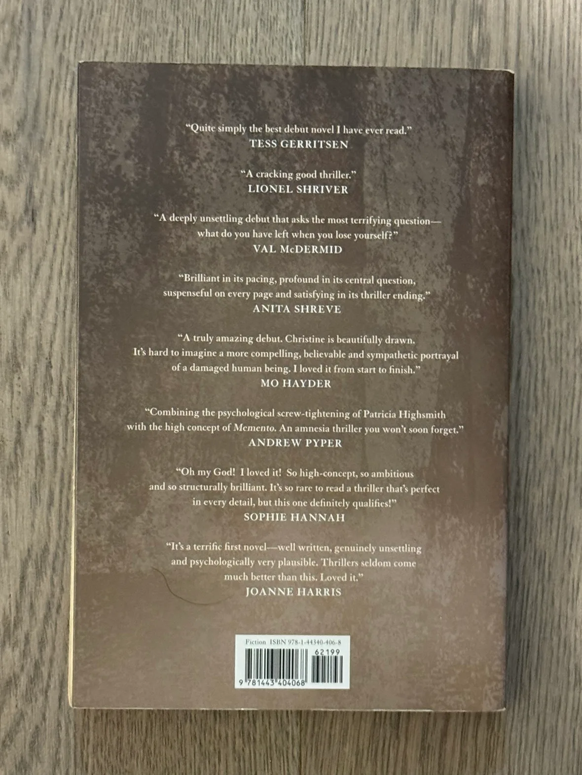 Before I Go to Sleep by S.J. Watson image indicator(2)