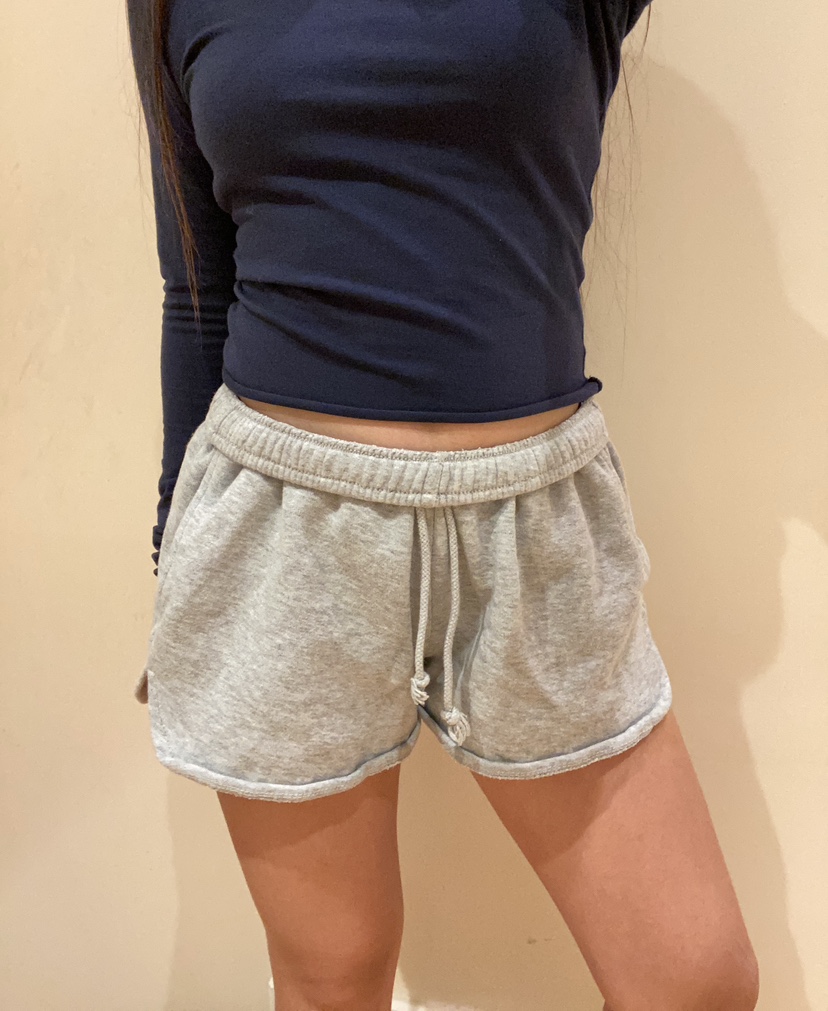 Brandy Melville Grey Sweatshorts - photo 2