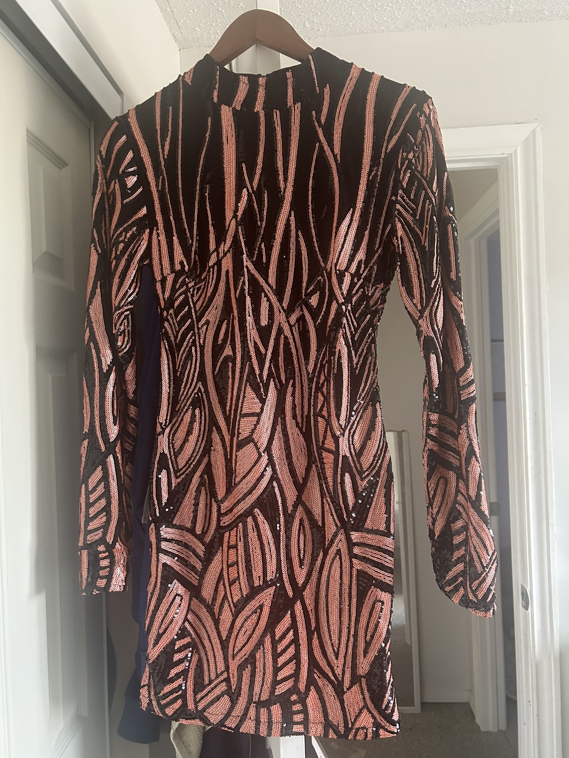 Black and Peach Sequin Dress - photo 3