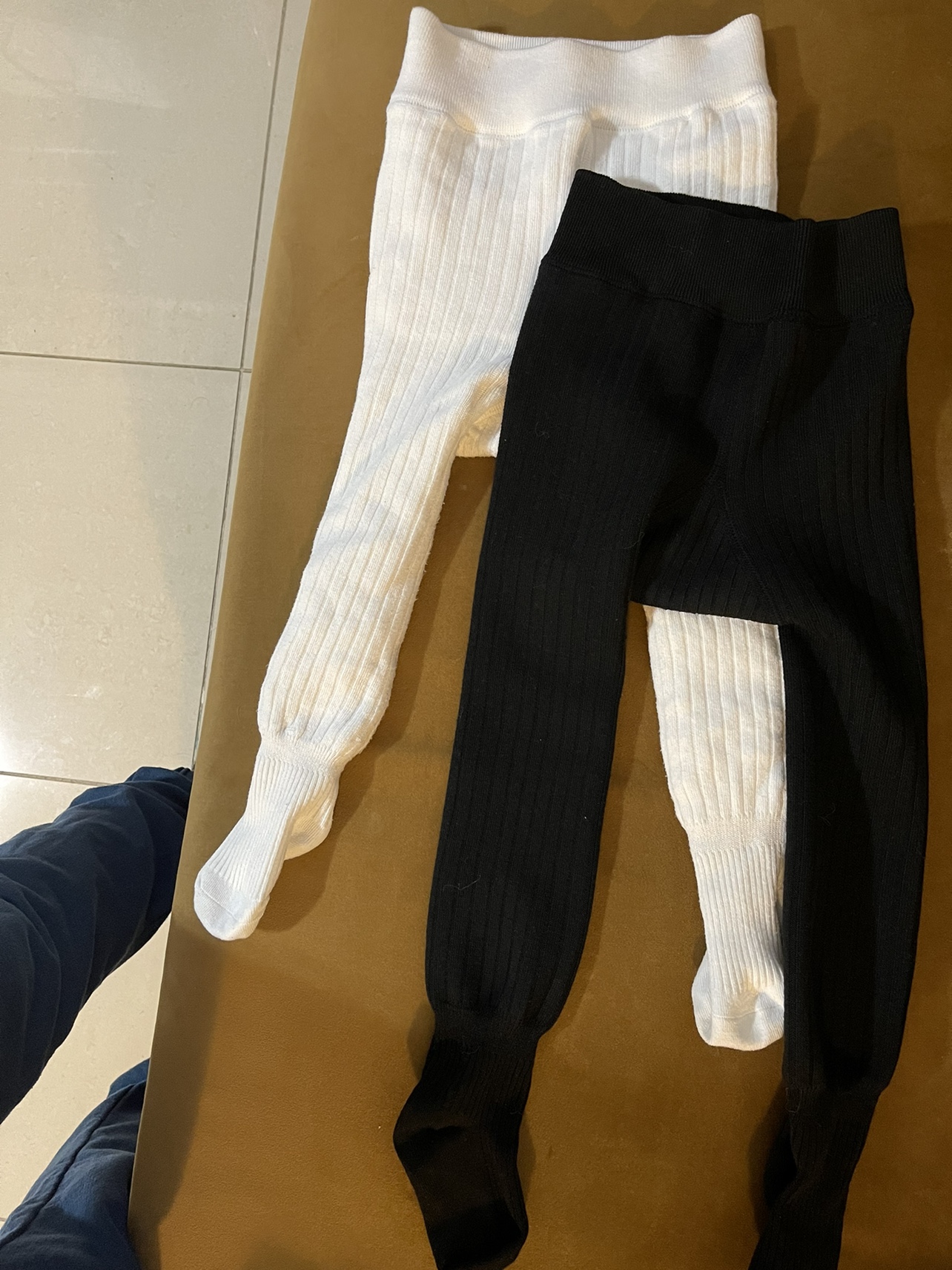 3 years Fleece Lined Leggings both for $10 - photo 2