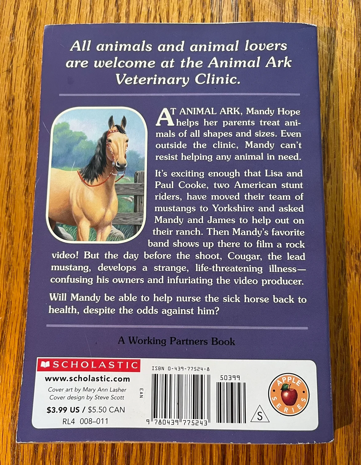 Animal Ark: Mustang in the Mist Book image indicator(2)
