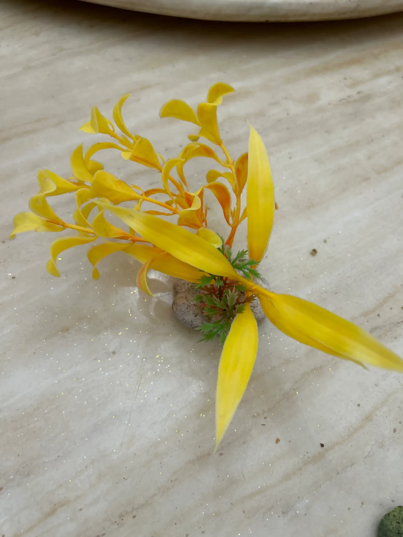 Aquarium Decoration Set image indicator(3)