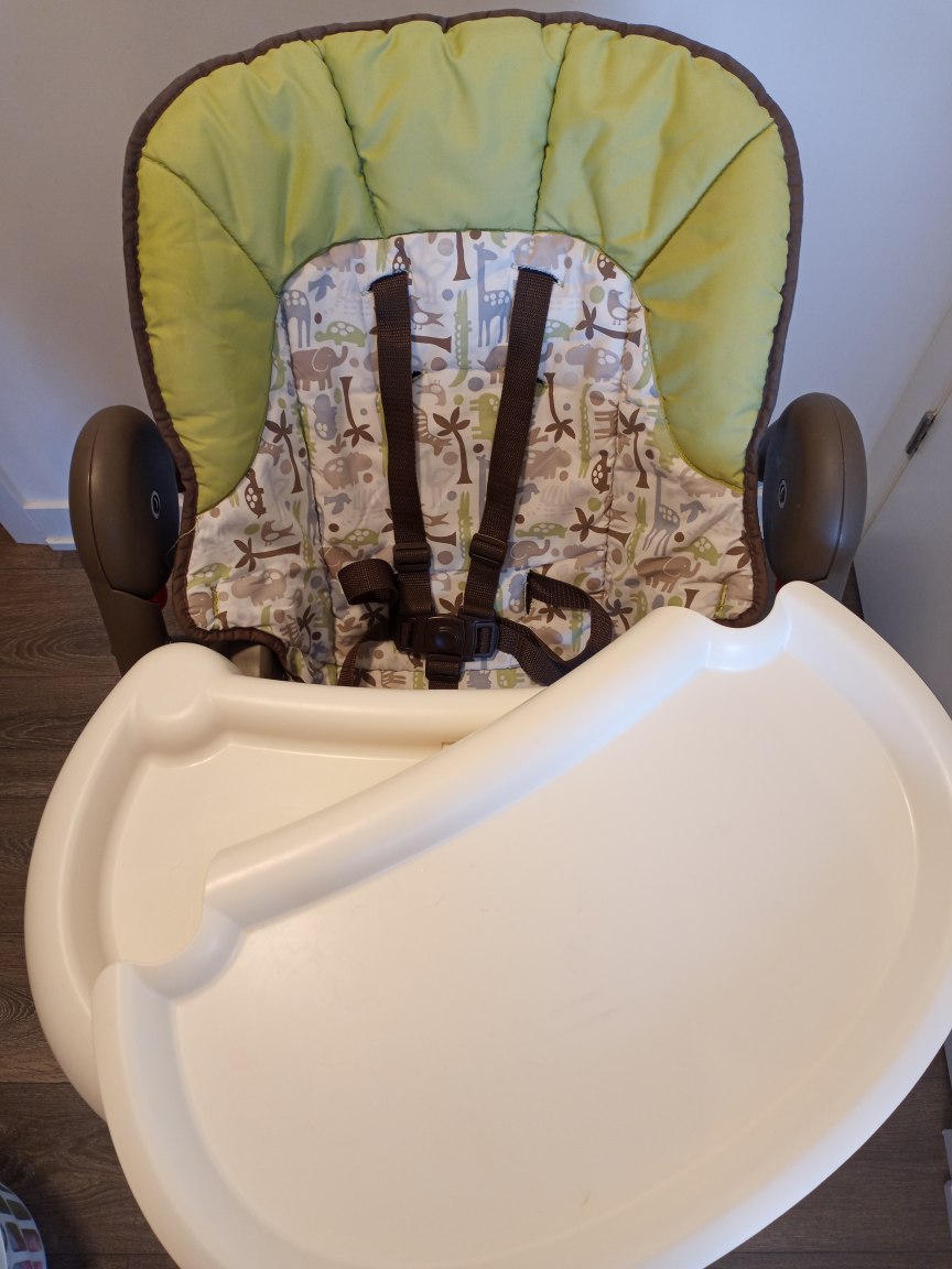 Graco high chair - from baby to toddler - photo 3