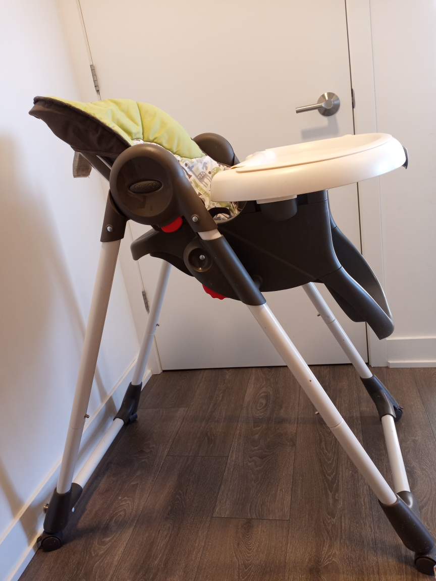 Graco high chair - from baby to toddler - photo 4
