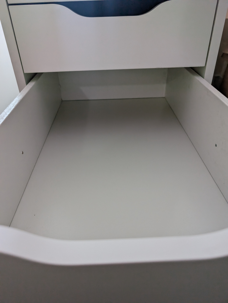 White 5-Drawer Dresser - photo 4
