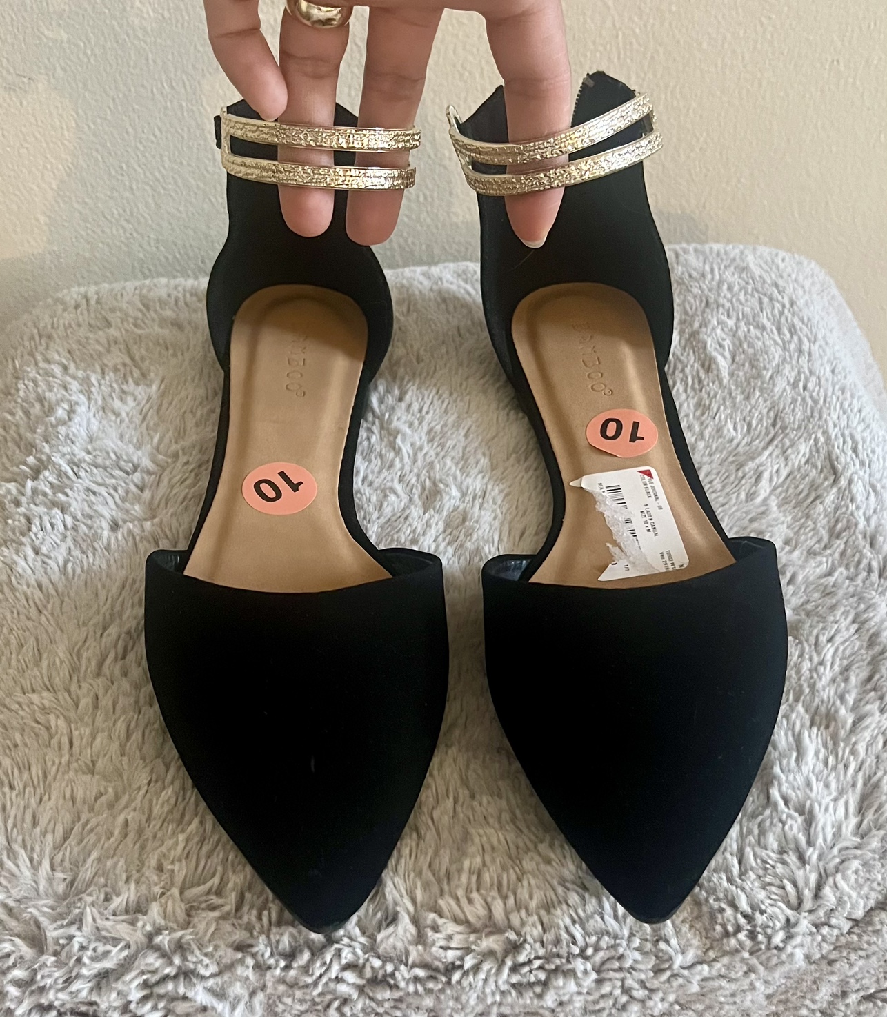 Bamboo Black Pointed-Toe Flats Size 10