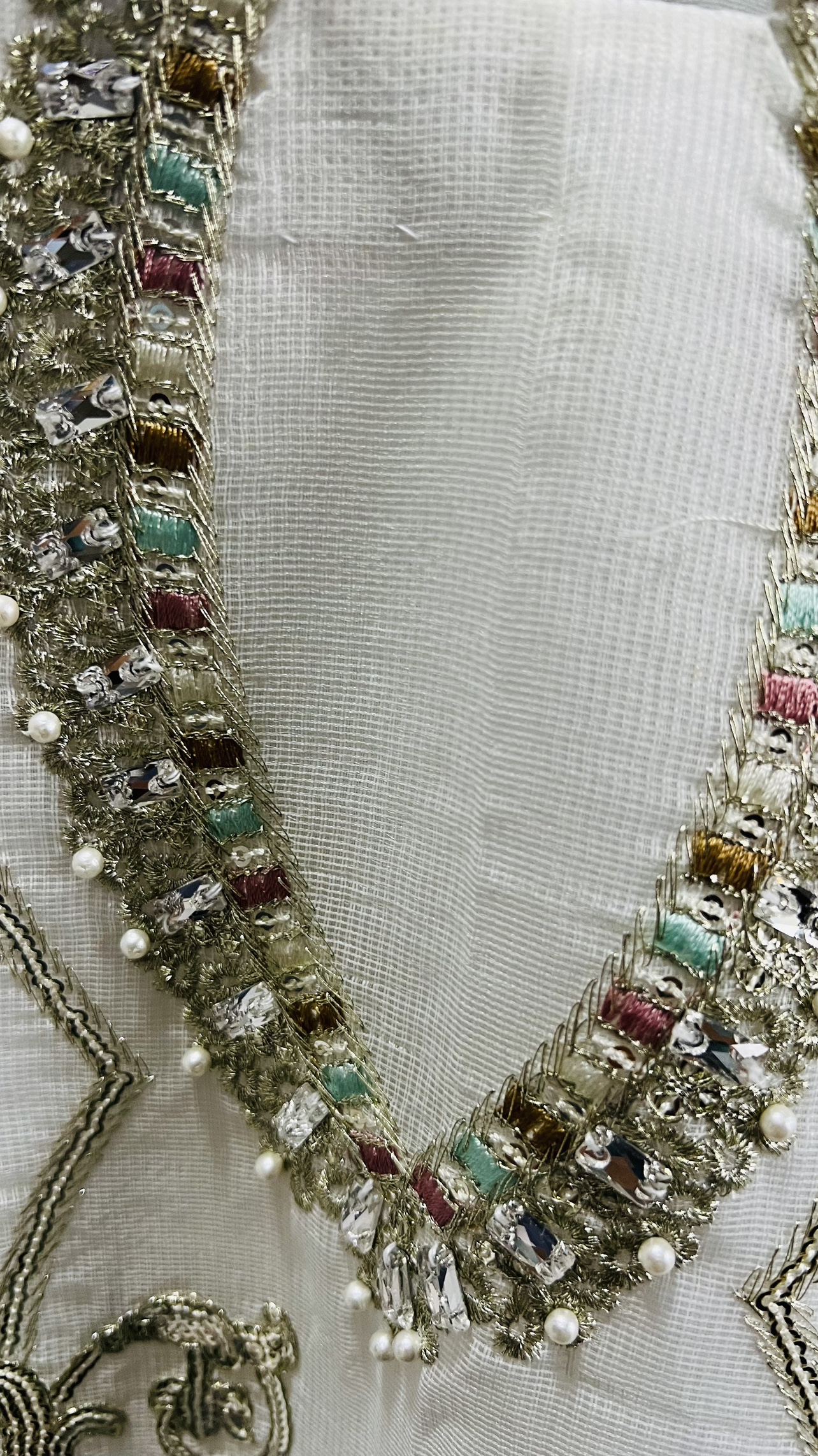 3 pcs White Embroidered Kurta and Dupatta - photo 5